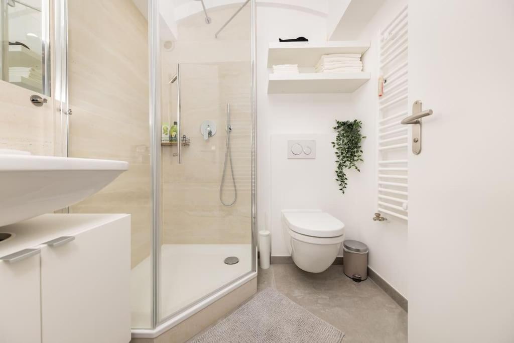 Terrassen-wohnung Am Goerlitzer Park In Kreuzberg Apartment Berlin